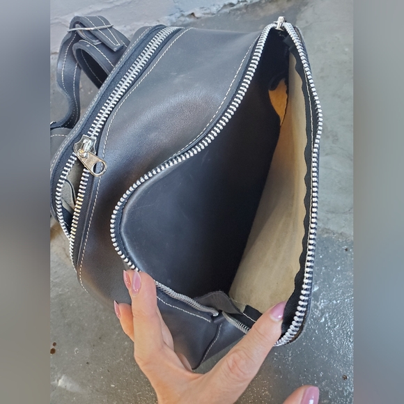 Genuine leather designer Ann Everett custom made backpack - Picture 5 of 7